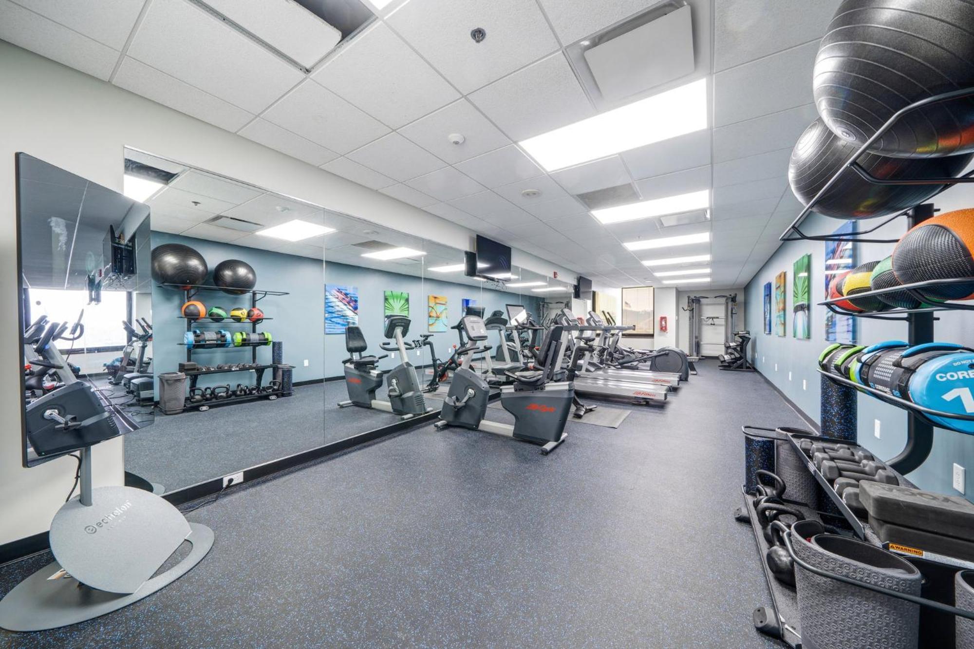Luxe City Views Prime Location 24-7 Parking Gym Lounge 피츠버그 외부 사진
