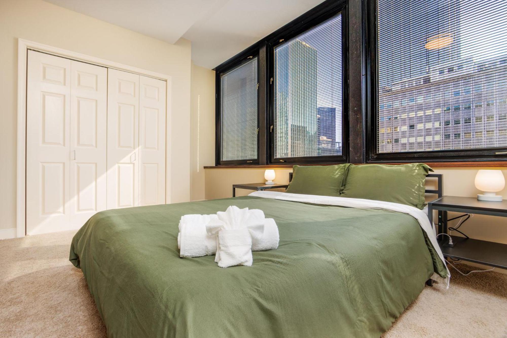 Luxe City Views Prime Location 24-7 Parking Gym Lounge 피츠버그 외부 사진